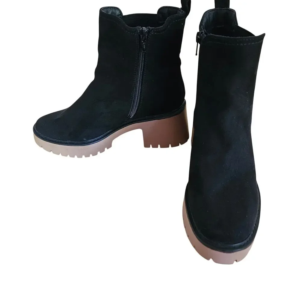 Universal Thread Crispin Chelsea Boots Black Faux Suede Sz 7M